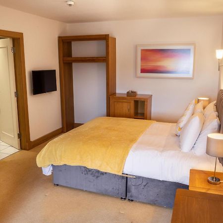 The Waters Edge Hotel Rathmullan Eksteriør billede
